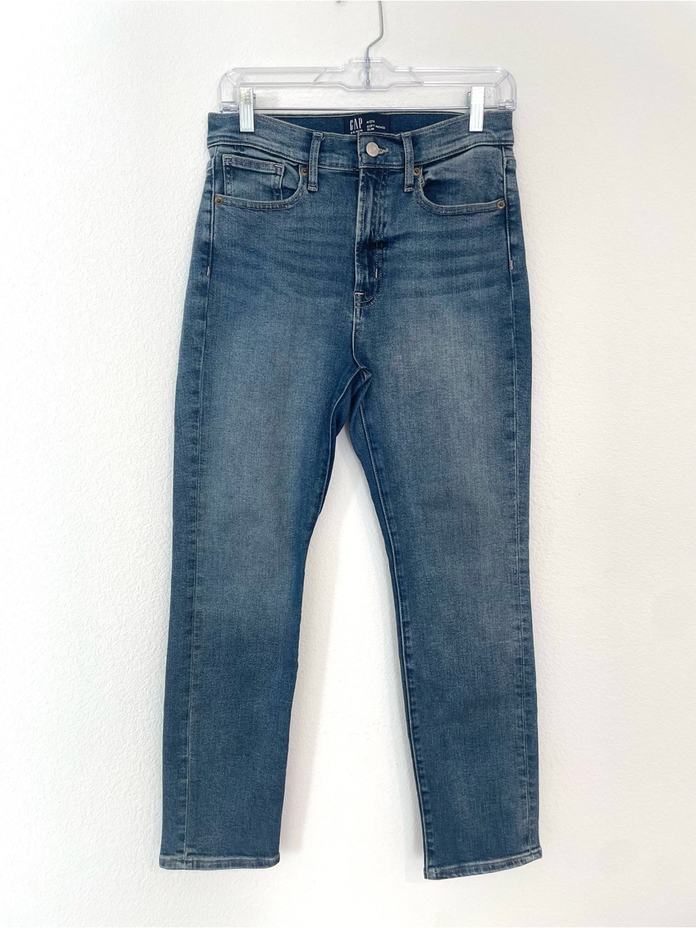 GAP Soft Vintage Slim Fit Denim Jeans in Medium Blue